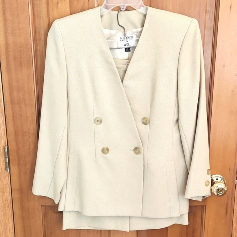 Kasper for ASL Suit: Jacket & Skirt set, Tan Size 6